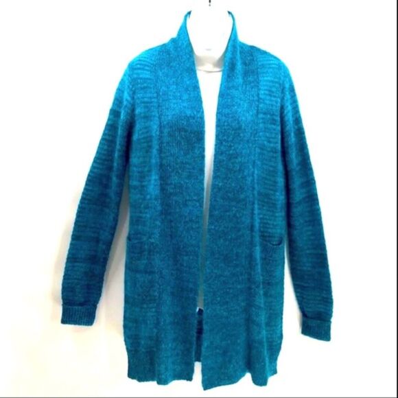 Soft Oversized Cardigan Sweater With Pockets - Picture 2 of 12